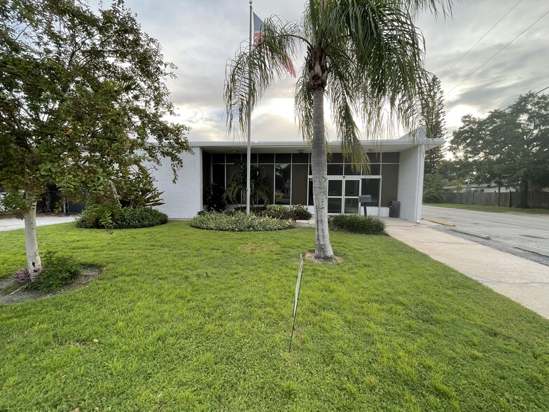 Primary Photo Of 6801 S West Shore Blvd, Tampa Freestanding For Lease