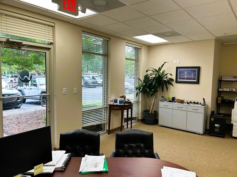 More Photos Of 497 Bramson Ct, Mount Pleasant Office For Lease