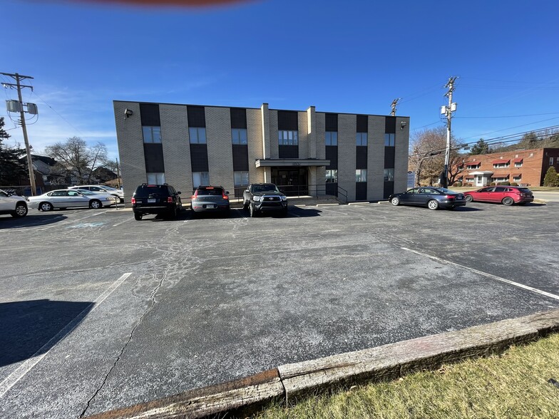 More Photos Of 1432 Lincoln Way, McKeesport Medical For Lease