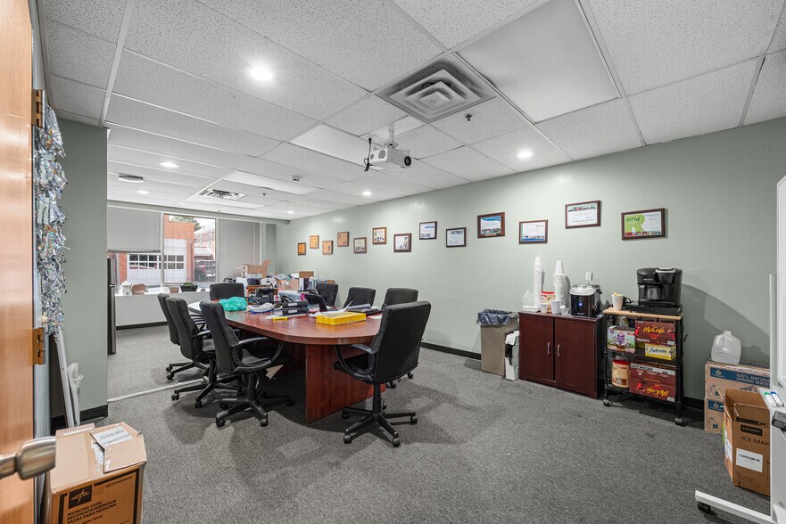 More Photos Of 240 3rd Ave, Gallipolis Flex For Sale