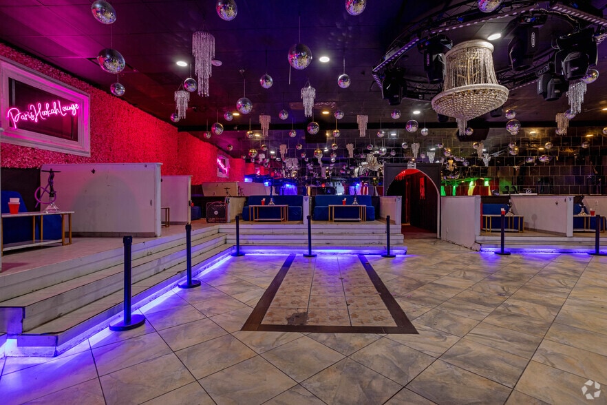 More Photos Of 9710 N Lamar Blvd, Austin Restaurant For Sale