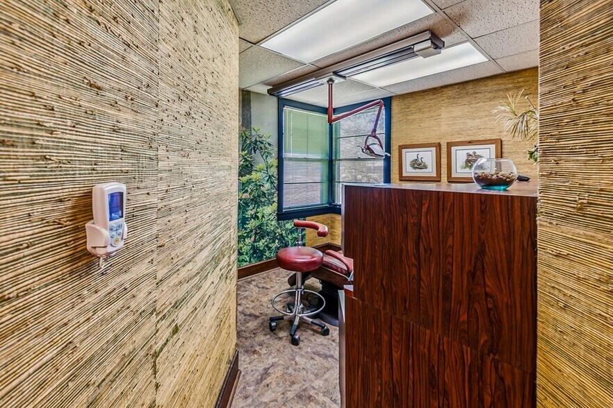 More Photos Of 201 S Weston St, Fountain Inn Office For Sale