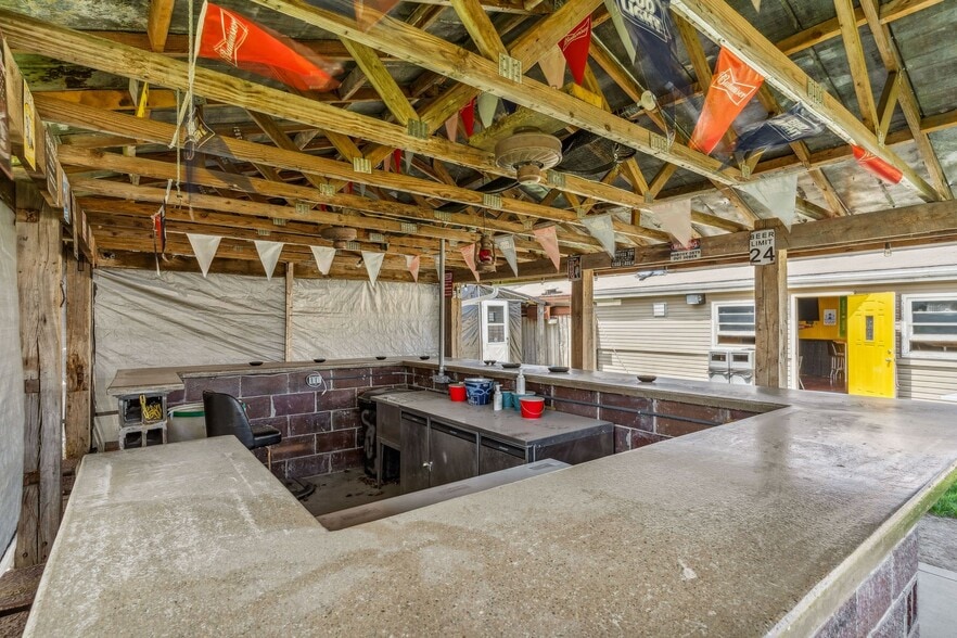 More Photos Of 297 N Main St, Dunkirk Bar For Sale