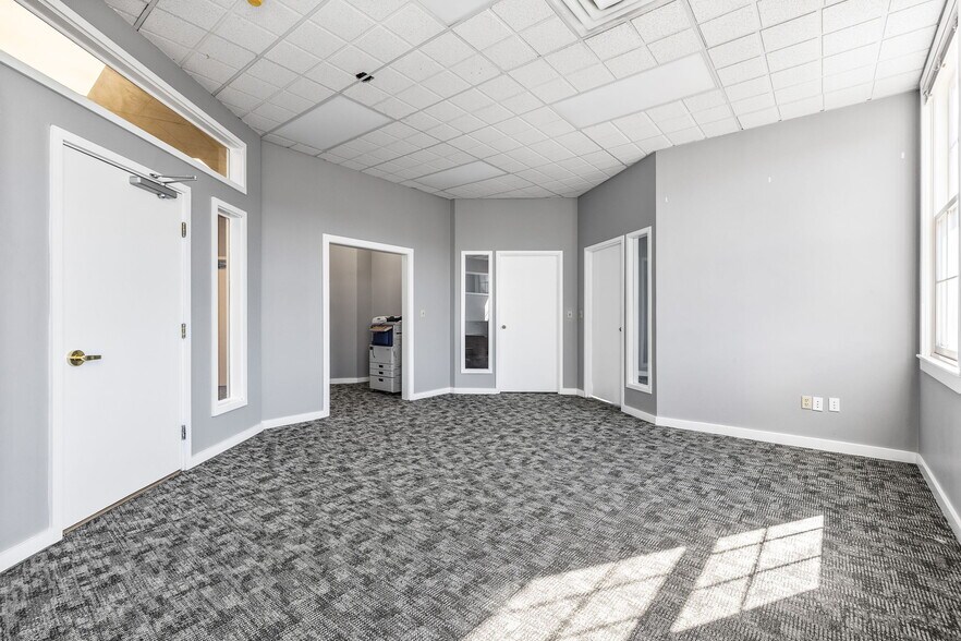 More Photos Of 201 Main St, Boston Office For Lease