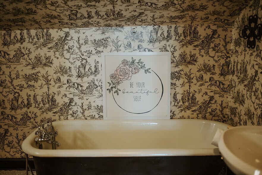 More Photos Of 118 Hwy 309 S, Byhalia Lodge Meeting Hall For Sale