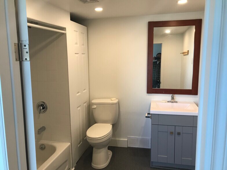 More Photos Of 99 1st S ave, Chesley General Retail For Sale