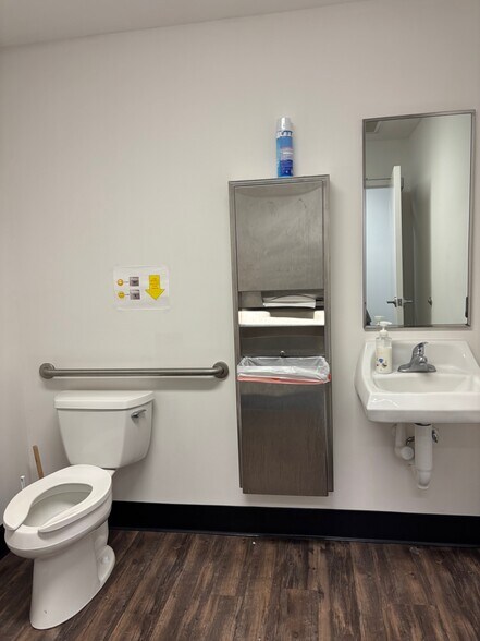 More Photos Of 701 E South St, Orlando Office For Sale