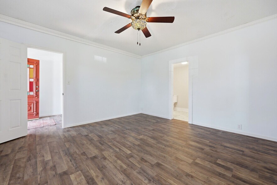 More Photos Of 206 Dowd St, Carthage Office For Sale