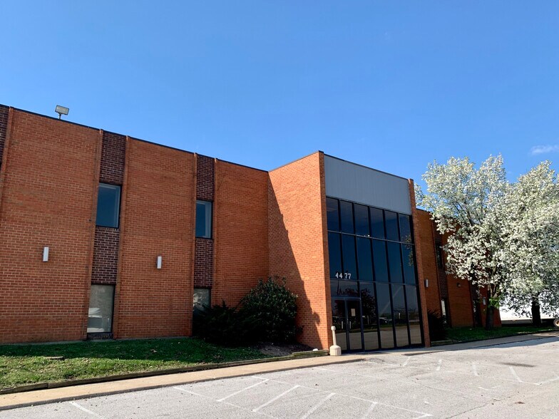 More Photos Of 4477 Woodson Rd, Woodson Terrace Coworking Space