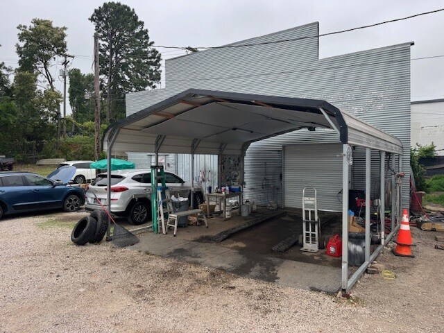 More Photos Of 412 E Spring St, Palestine Auto Dealership For Sale