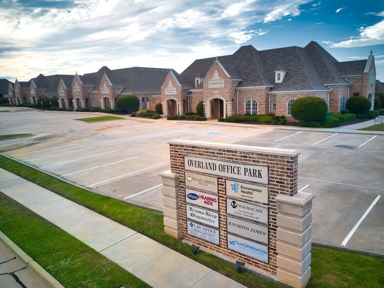 More Photos Of 2913 Overland Trl, Sherman Medical For Lease