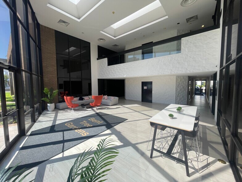 More Photos Of 17130 N Dallas Pky, Dallas Office For Sale