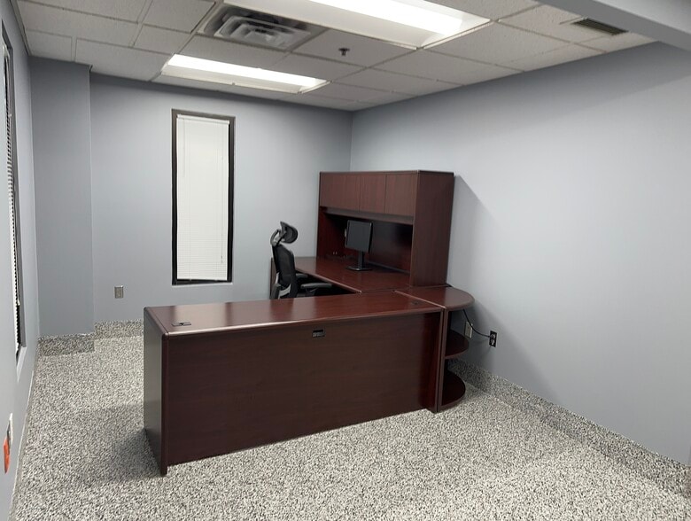 More Photos Of 5000 Transamerica Dr, Columbus Office For Lease