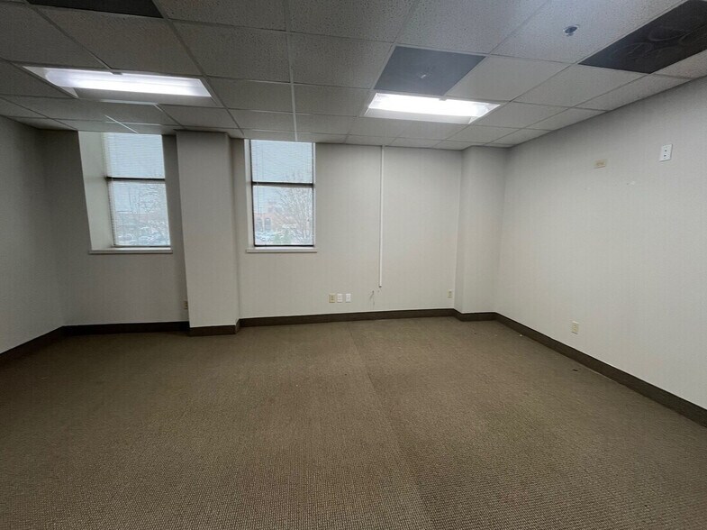 More Photos Of 201 Government Ave SW, Hickory Office For Lease