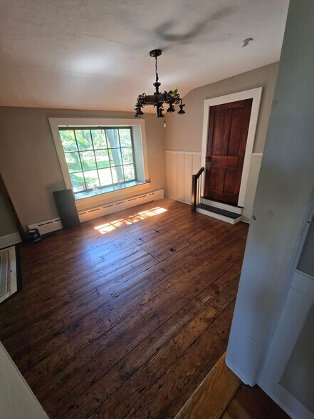 More Photos Of 19 Woodland Ave, Mullica Hill General Retail For Sale