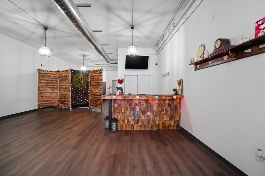 More Photos Of 110 W Main St, Deshler General Retail For Sale