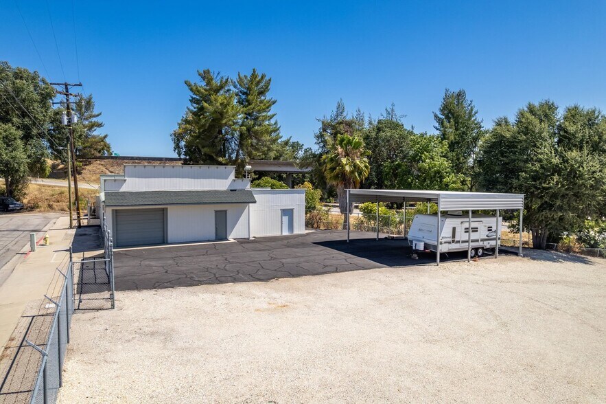 More Photos Of 3724 Oak st, Paso Robles Warehouse For Lease
