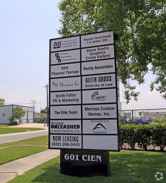 More Photos Of 601 Cien Rd, Kemah Unknown For Lease