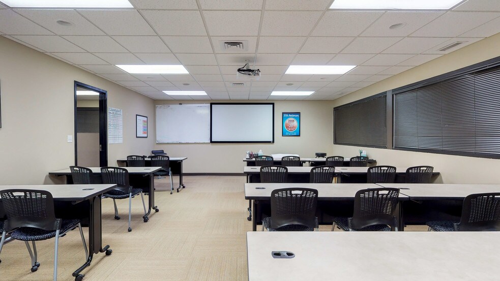 More Photos Of 956 3 Mile Rd, Grand Rapids Medical For Sale