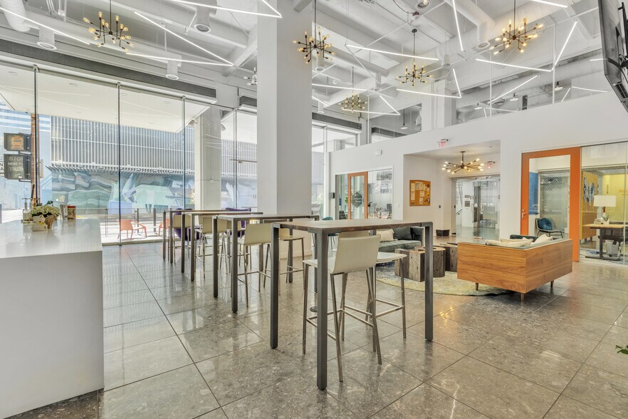 More Photos Of 112 N Central Ave, Phoenix Coworking Space
