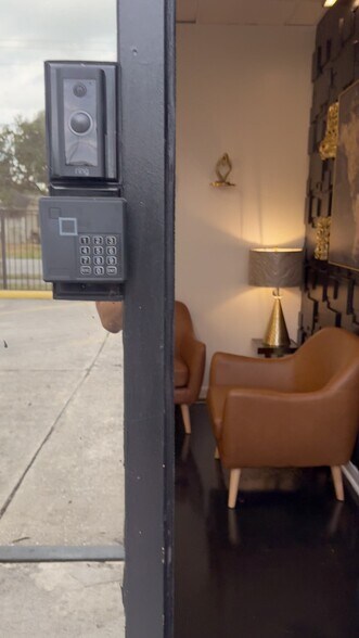 More Photos Of 257-263 W Rittenhouse St, Houston Warehouse For Sale