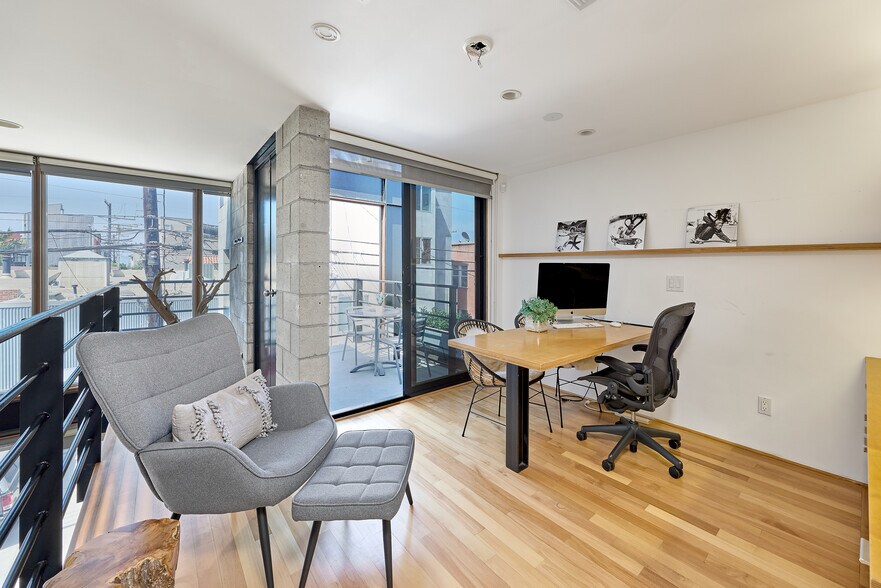 More Photos Of 1313 Innes Pl, Venice Apartments For Sale