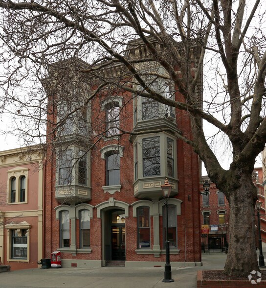 More Photos Of 26 Bastion Sq, Victoria Office For Lease