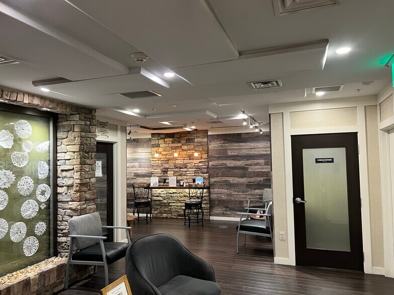 More Photos Of 1626 Old York Rd, Abington Township Veterinarian Kennel For Lease