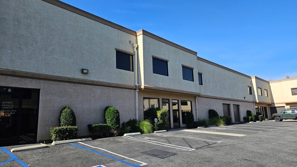 More Photos Of 145 N Sierra Madre Blvd, Pasadena Research And Development For Lease