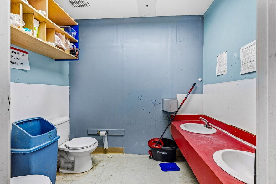 More Photos Of 925 Hendricks Dr, Lebanon Daycare Center For Sale