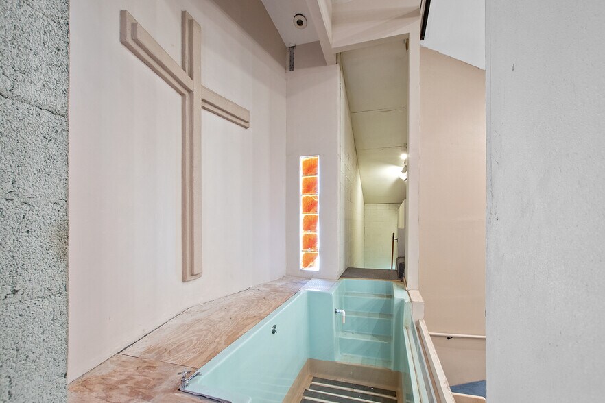 More Photos Of 1050 E Baseline Rd, Phoenix Religious Facility For Sale