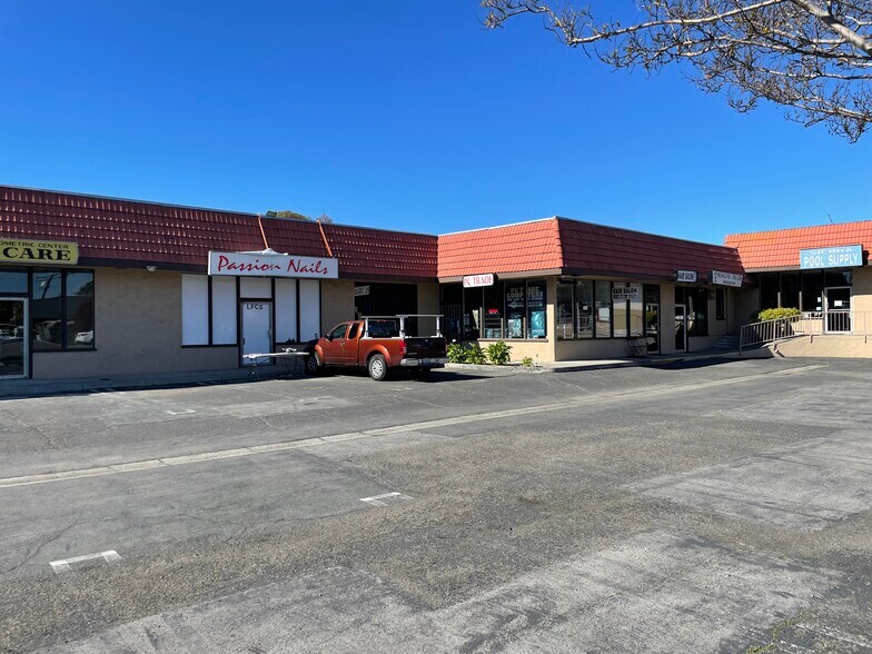 More Photos Of 23811 Bridger Rd, Lake Forest General Retail For Lease