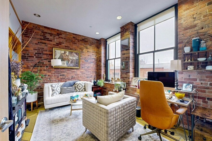 More Photos Of 6 Edgerly Pl, Boston Office For Sale