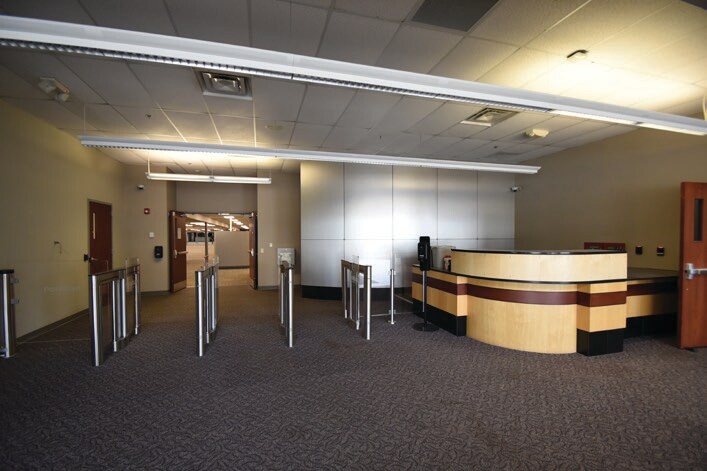 More Photos Of 900 42nd St S, Fargo Office For Sale