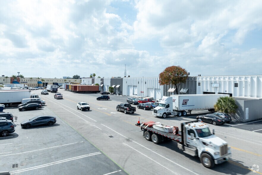 Primary Photo Of 9103-9119 NW 105th Way, Medley Warehouse For Lease