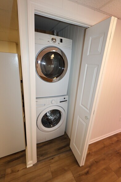 More Photos Of 101 W Main St, Syracuse Storefront Retail Residential For Sale