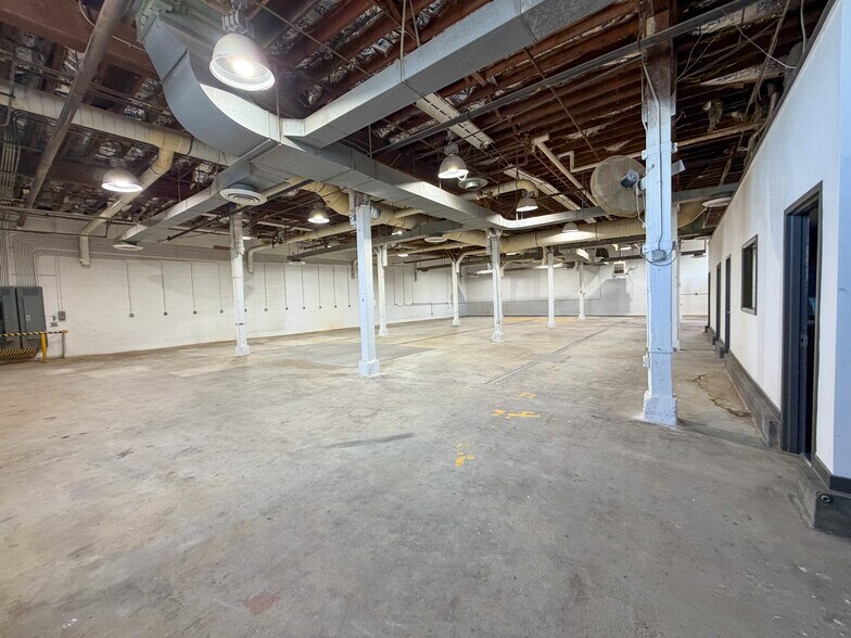 More Photos Of 225 S Lodestone Way, Tooele Warehouse For Lease