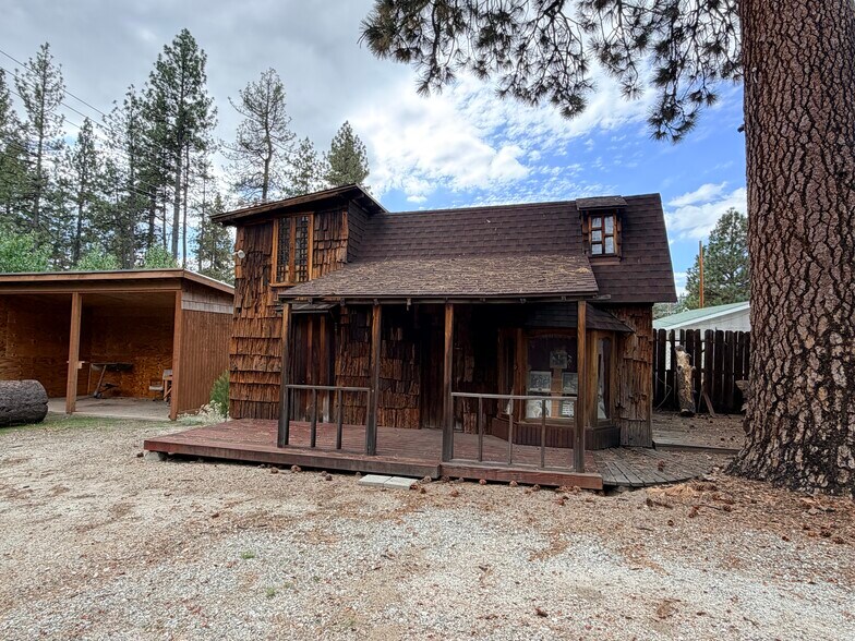 More Photos Of 54225 Pine Crest, Idyllwild-Pine Cove General Retail For Sale