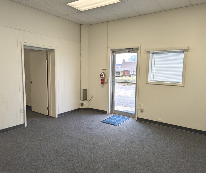 More Photos Of 2 W Park Ave, Dubois Office For Sale