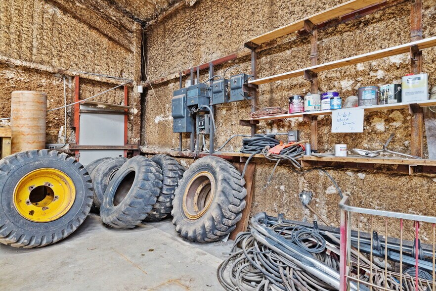 More Photos Of 10871 MO-21, Potosi Flex For Sale