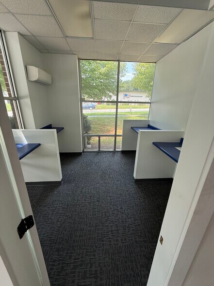 More Photos Of 590 Olympic Dr, Athens Distribution For Lease