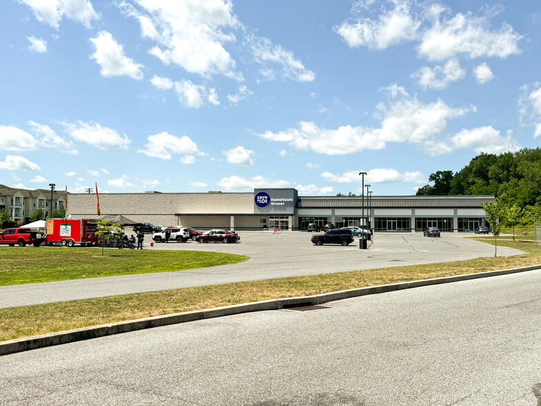 Primary Photo Of 1212 W Maple St, Lebanon Supermarket For Lease