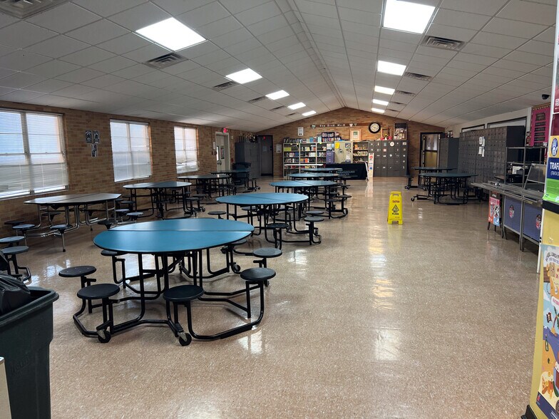 More Photos Of 7155 Ashburn St, Houston Schools For Sale