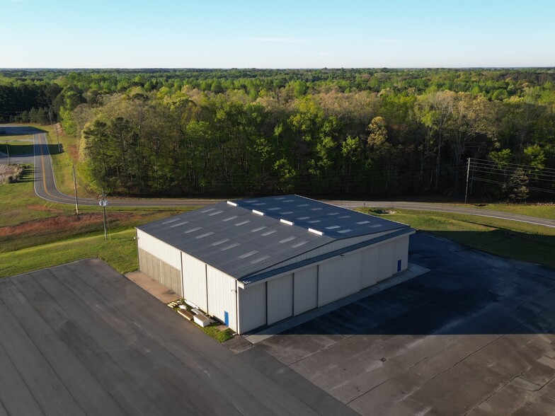 Primary Photo Of 260 W Aviation Way, Newnan Specialty For Lease