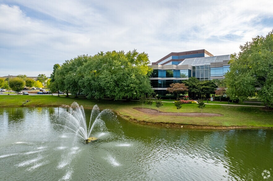 More Photos Of 1 Burton Hills Blvd, Nashville Office For Lease