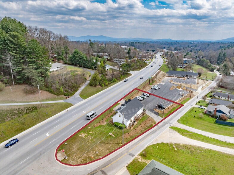 More Photos Of 396 New Leicester Hwy, Asheville Office For Sale