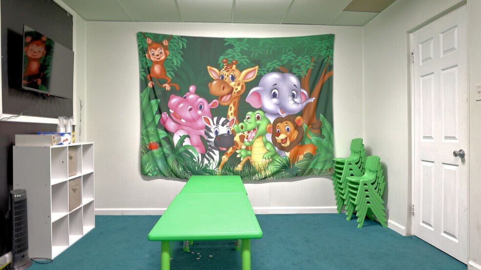 More Photos Of 301 Bolling St, Radford Religious Facility For Sale