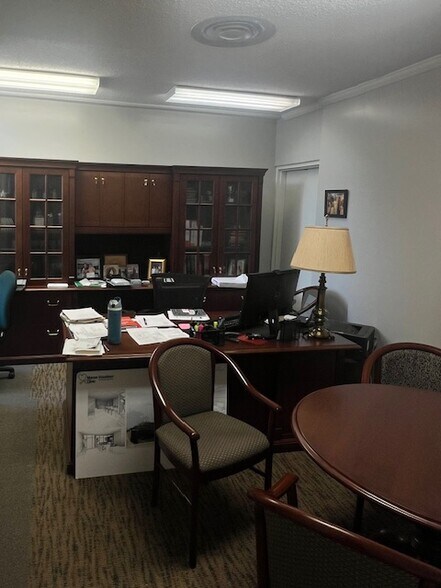 More Photos Of 376 Rogers Ave, Macon-Bibb Medical For Sale