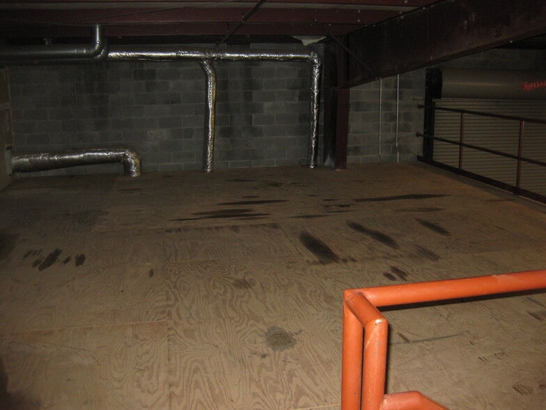 More Photos Of 552 West Atlanta St SE, Marietta Warehouse For Lease