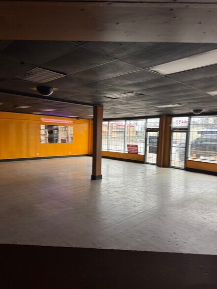 More Photos Of 4453 Summer Ave, Memphis Department Store For Lease